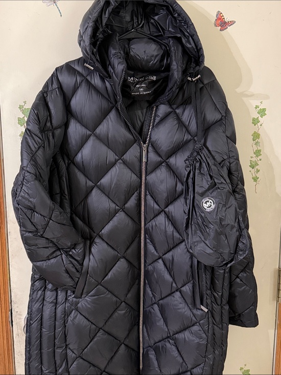 Michael Kors Jackets & Blazers - Michael Kors Black Quilted Hooded Packable Puffer Jacket with Packable Pouch
